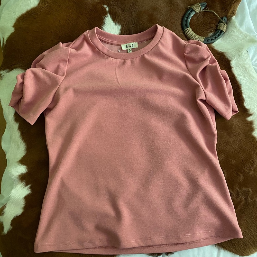 Puffy sleeve shirt